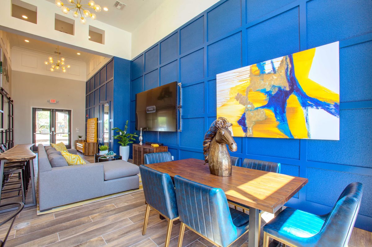 Ironhorse At Tramonto Apartments